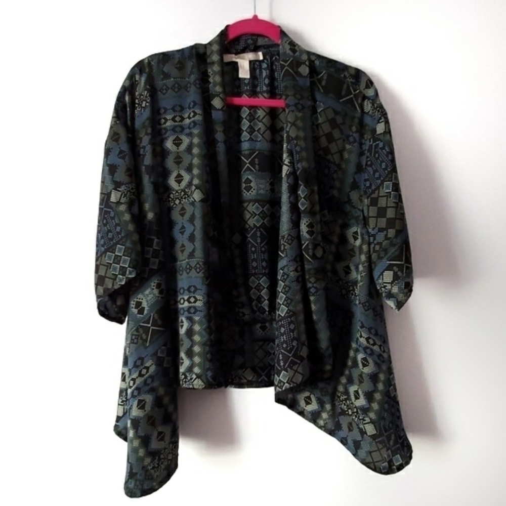 Forever 21 Geometric Southwest Print Shrug